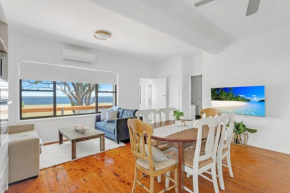Waterfront Fishermans Cottage, Erowal Bay